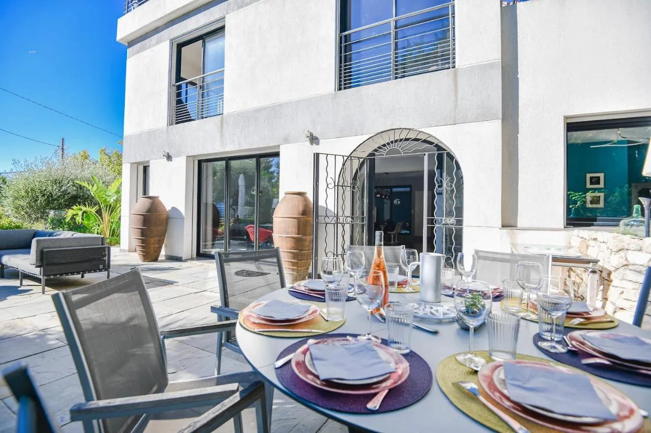 Villa Notre-Dame - Piscine Parking 4 Chambres Marseille 0*,  France